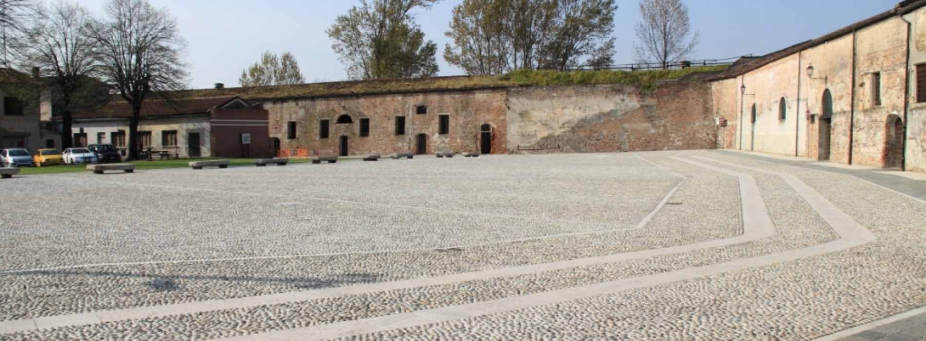 Asfaltature di strade e marciapiedi