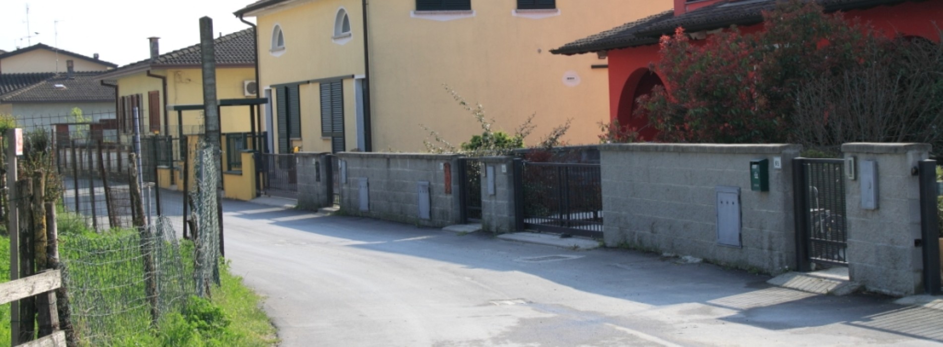 Asfaltature di strade e marciapiedi