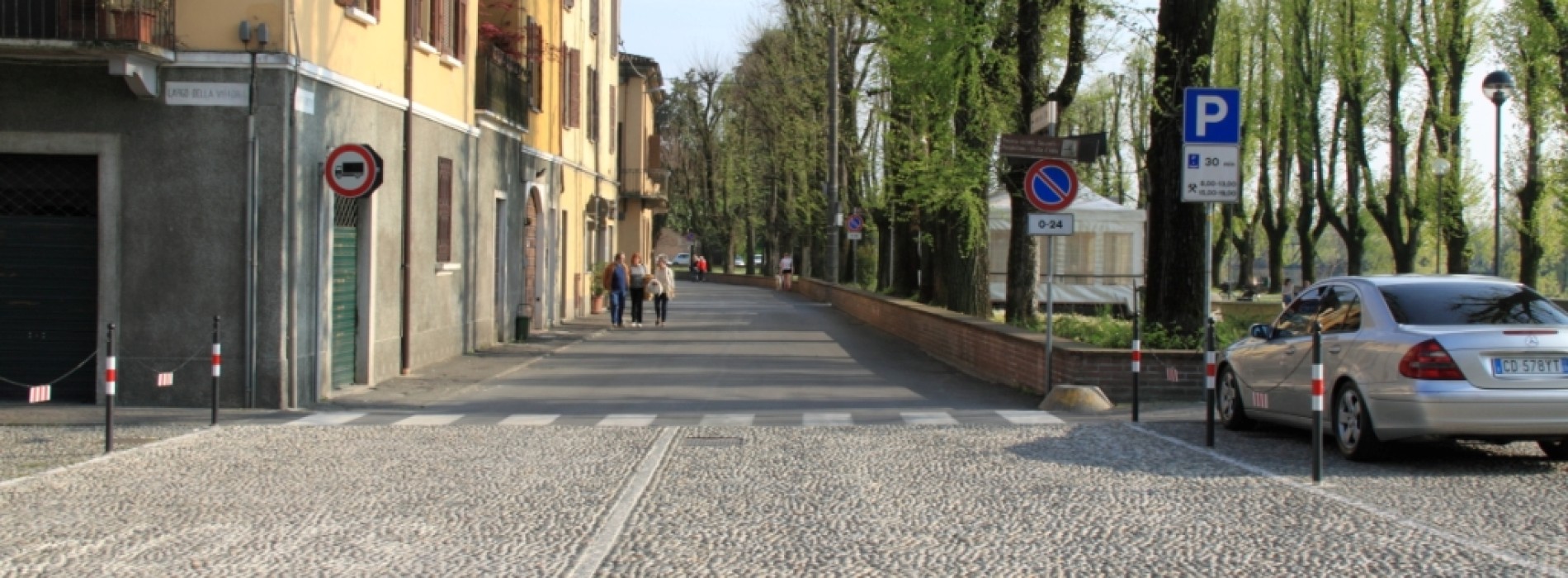 Asfaltature di strade e marciapiedi